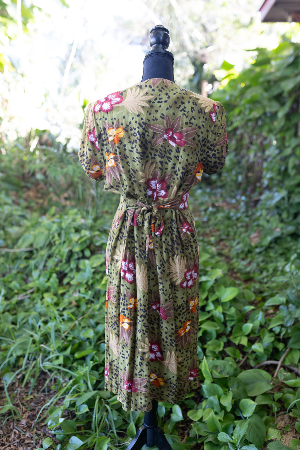 VTG 90s Betsy Lauren Leopard & Tropical Floral Rayon Button-Front Dress - Petite 14