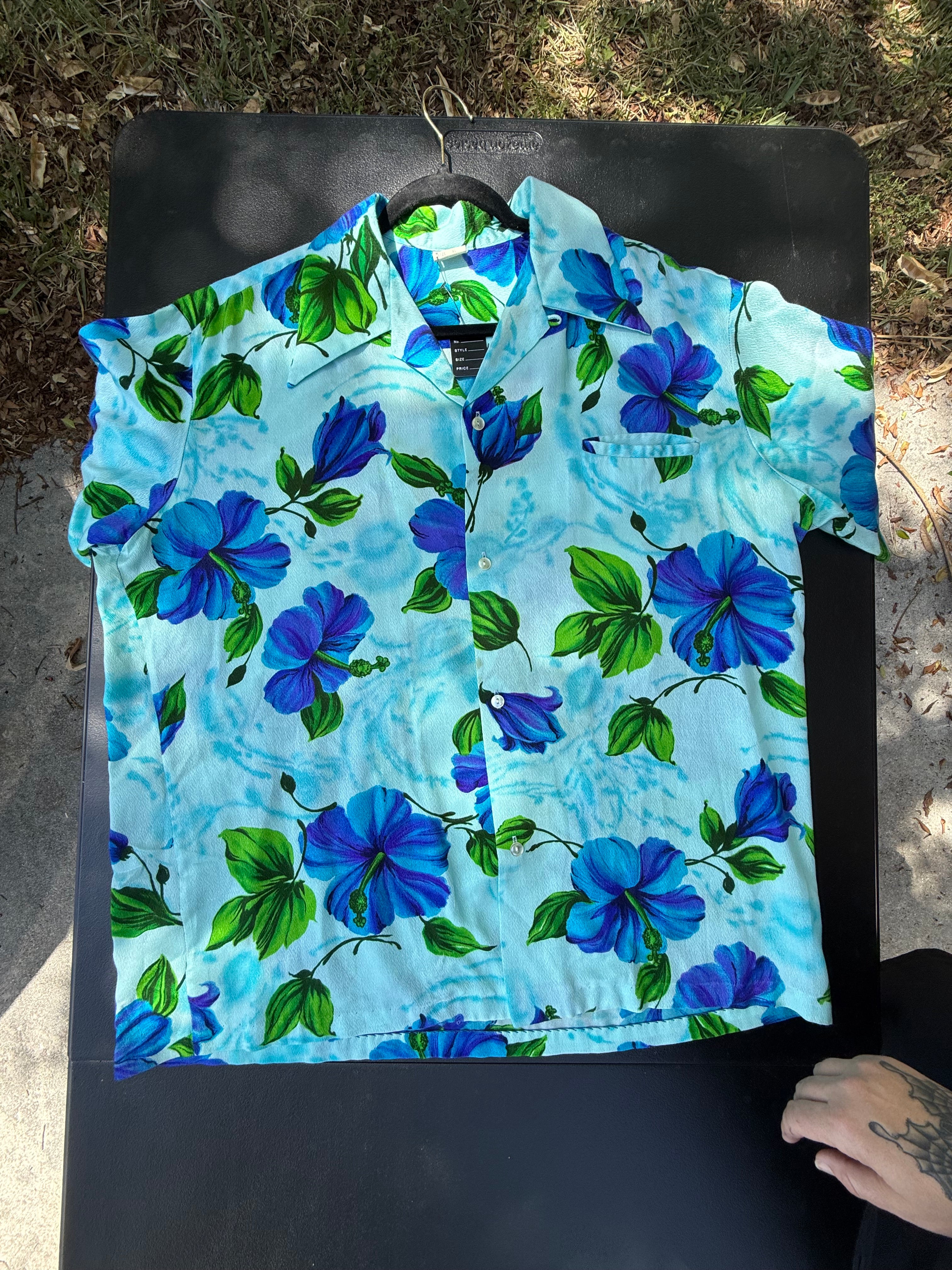 Vintage XL Blue Hibiscus Aloha Shirt - Vibrant Tropical Print