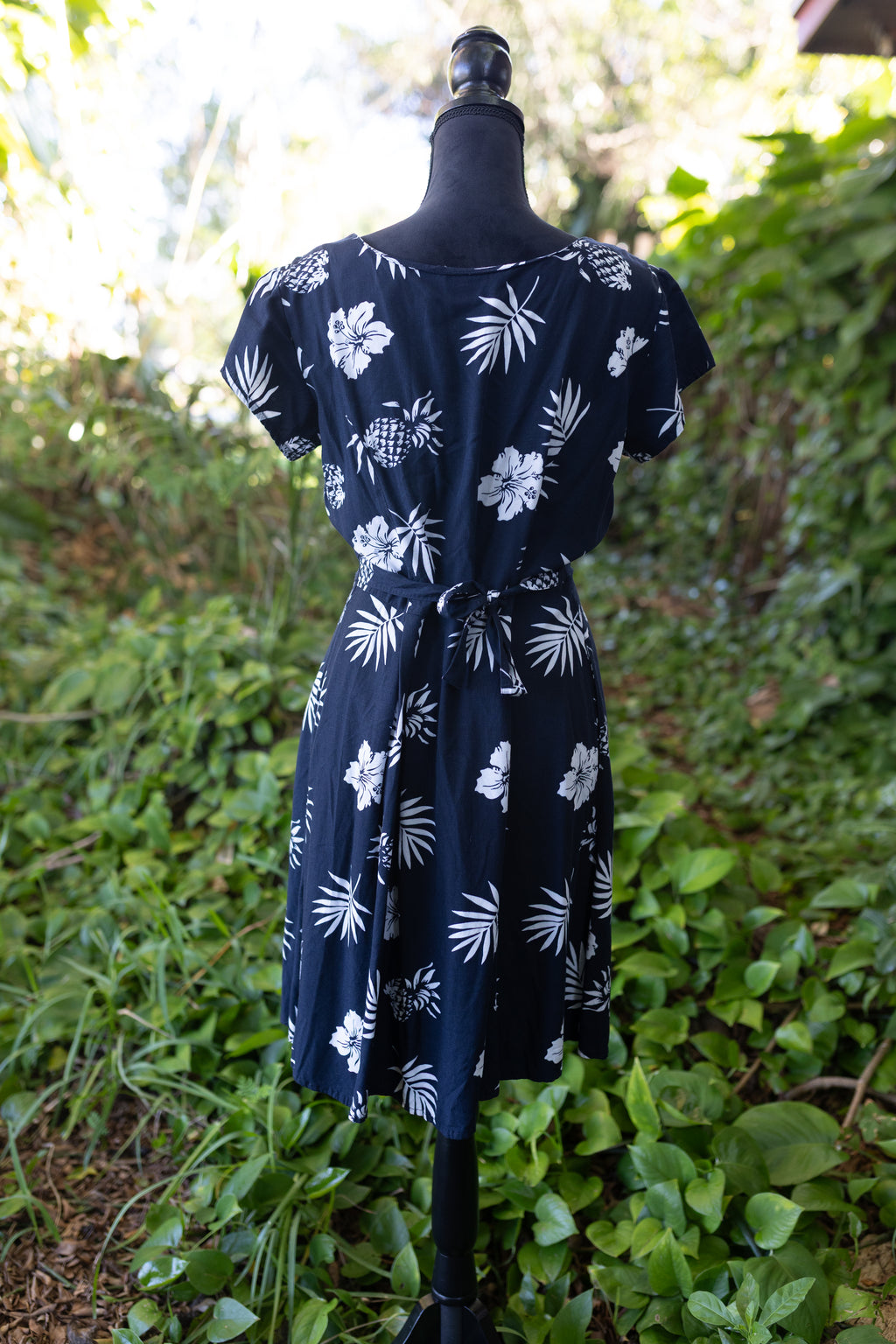 Vintage 90s APART Tropical Pineapple & Hibiscus Rayon Dress | Navy Blue Tiki Picnic Dress | Petite 12P