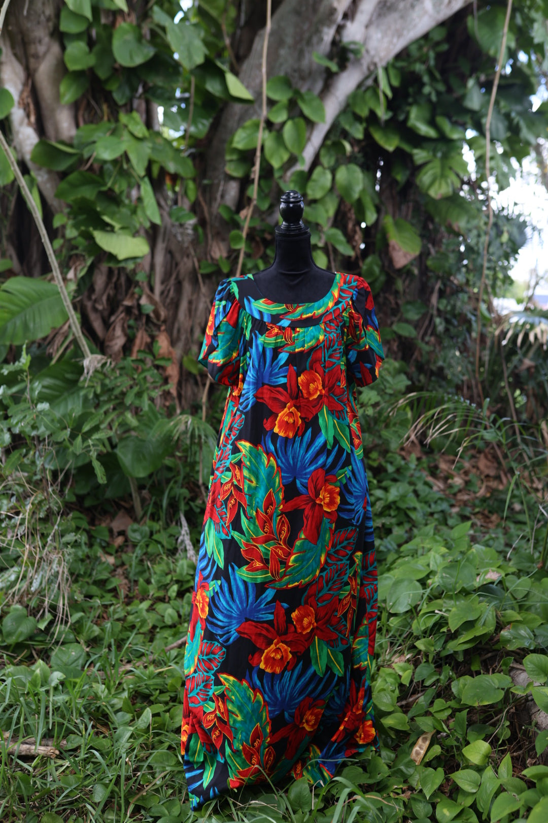 Vintage Hilo Hattie muumuu