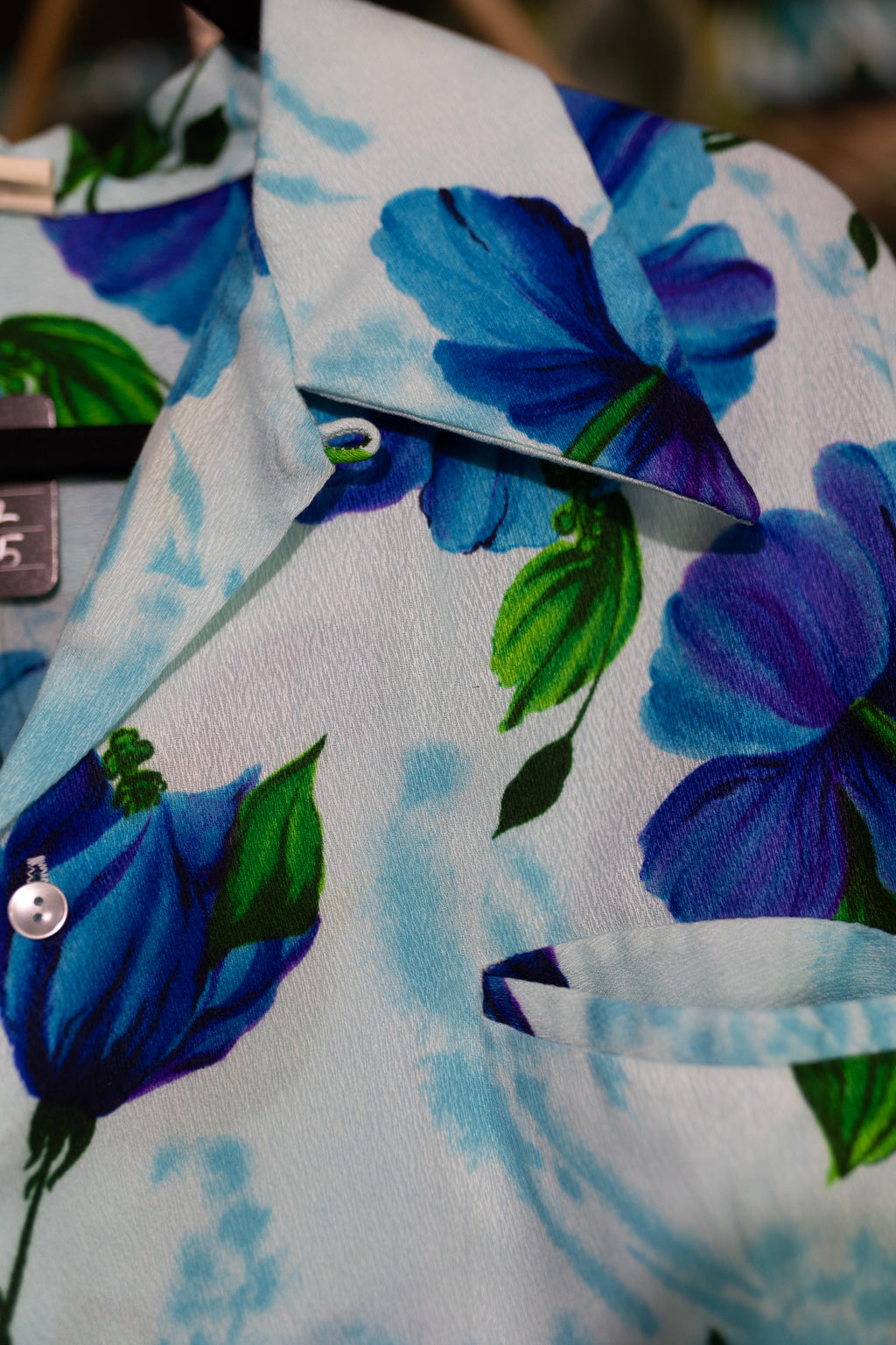 Vintage XL Blue Hibiscus Aloha Shirt - Vibrant Tropical Print