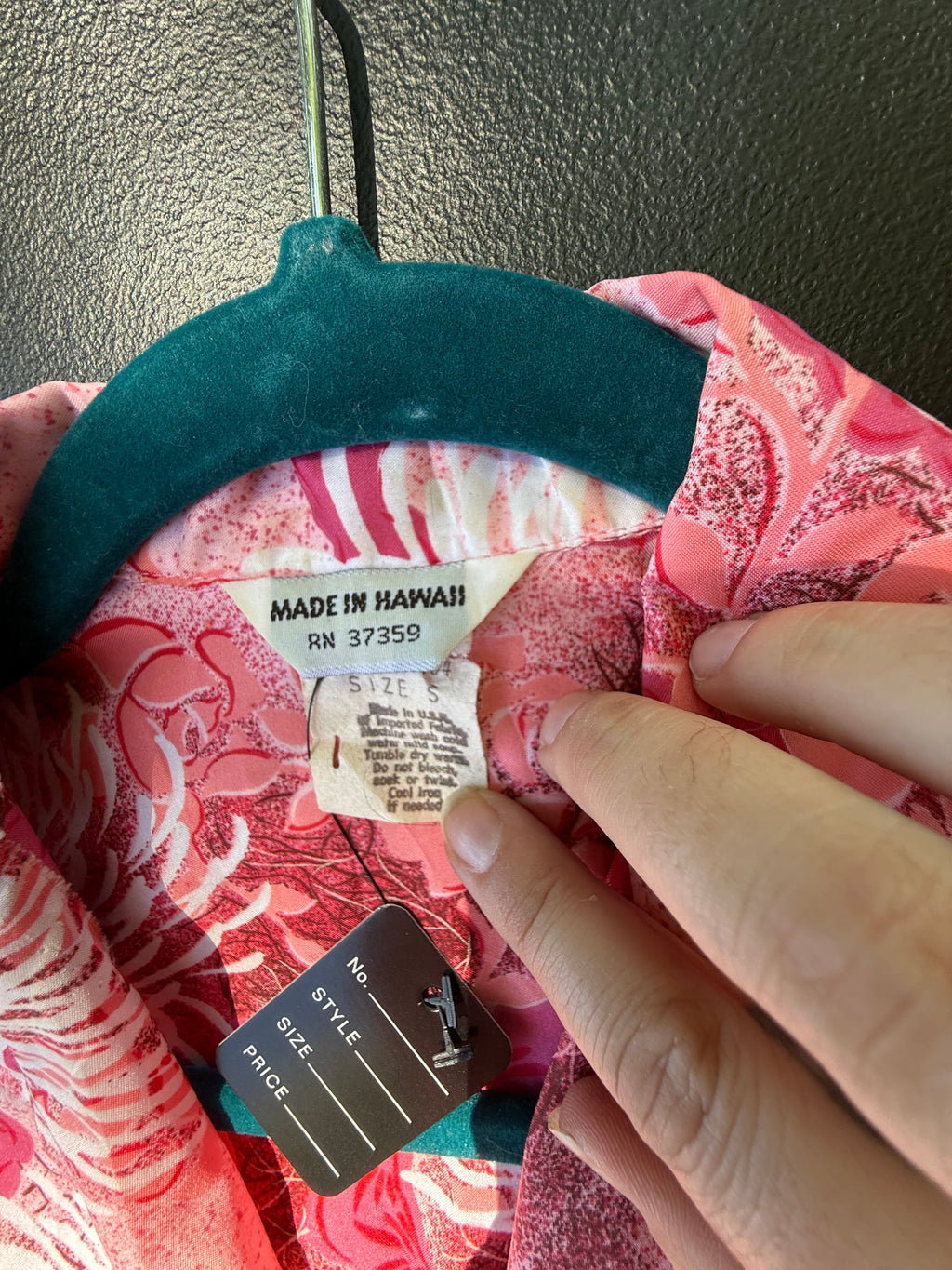 Vintage Hawaiian Floral Button-Up Shirt - Made in Hawaii