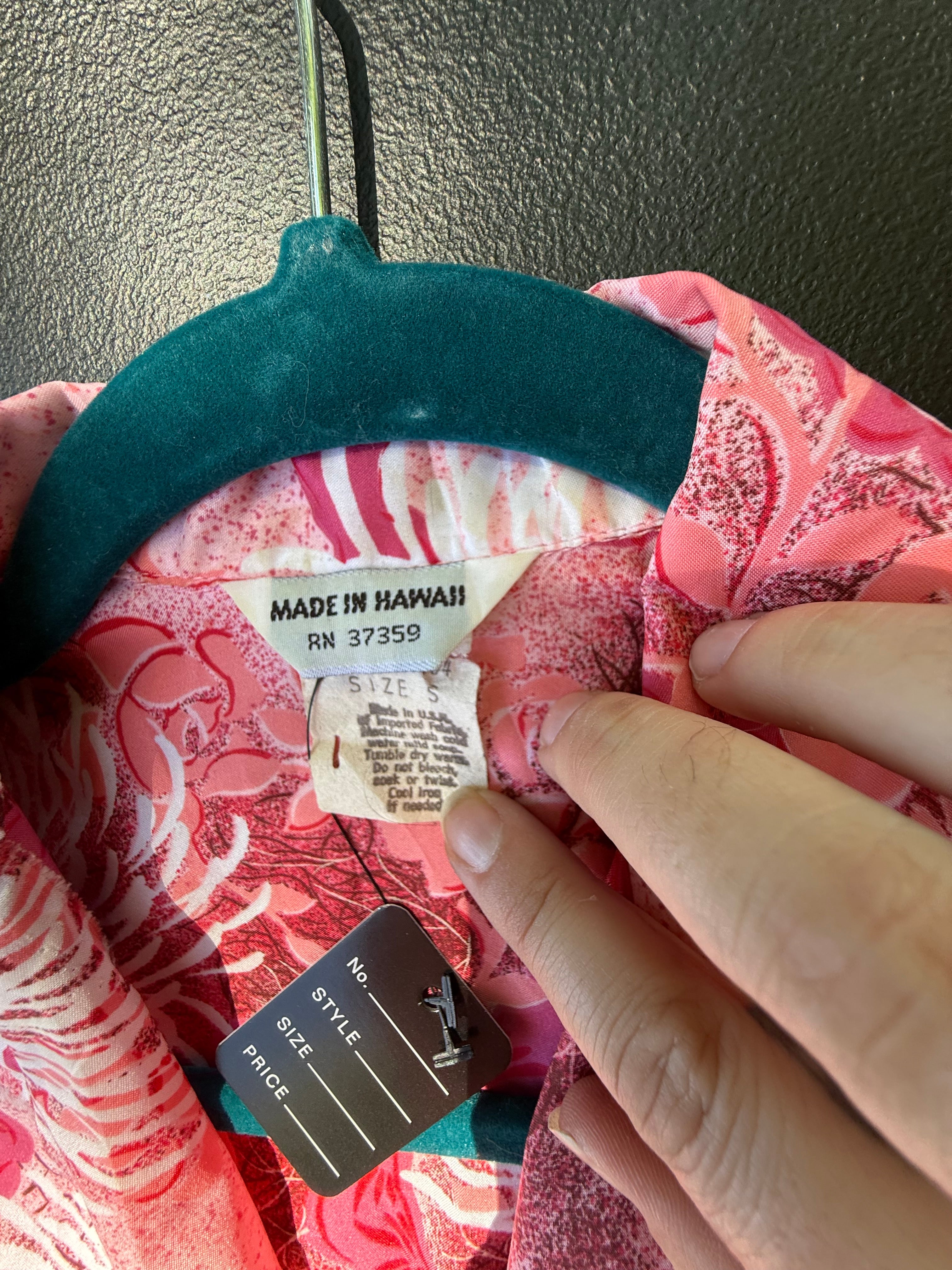 Vintage Hawaiian Floral Button-Up Shirt - Made in Hawaii