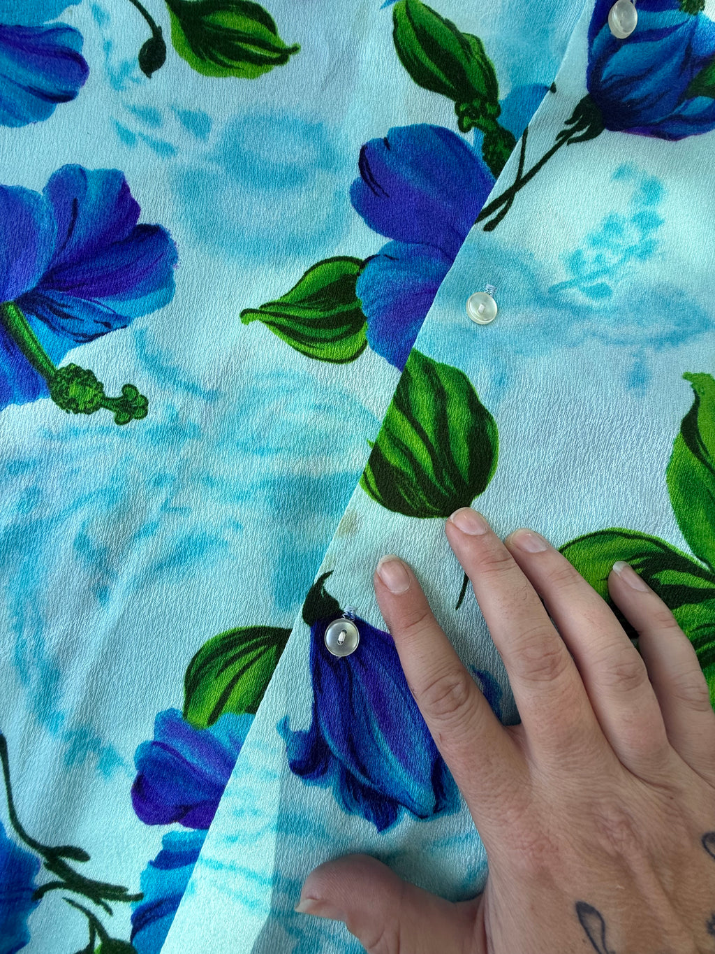 Vintage XL Blue Hibiscus Aloha Shirt - Vibrant Tropical Print