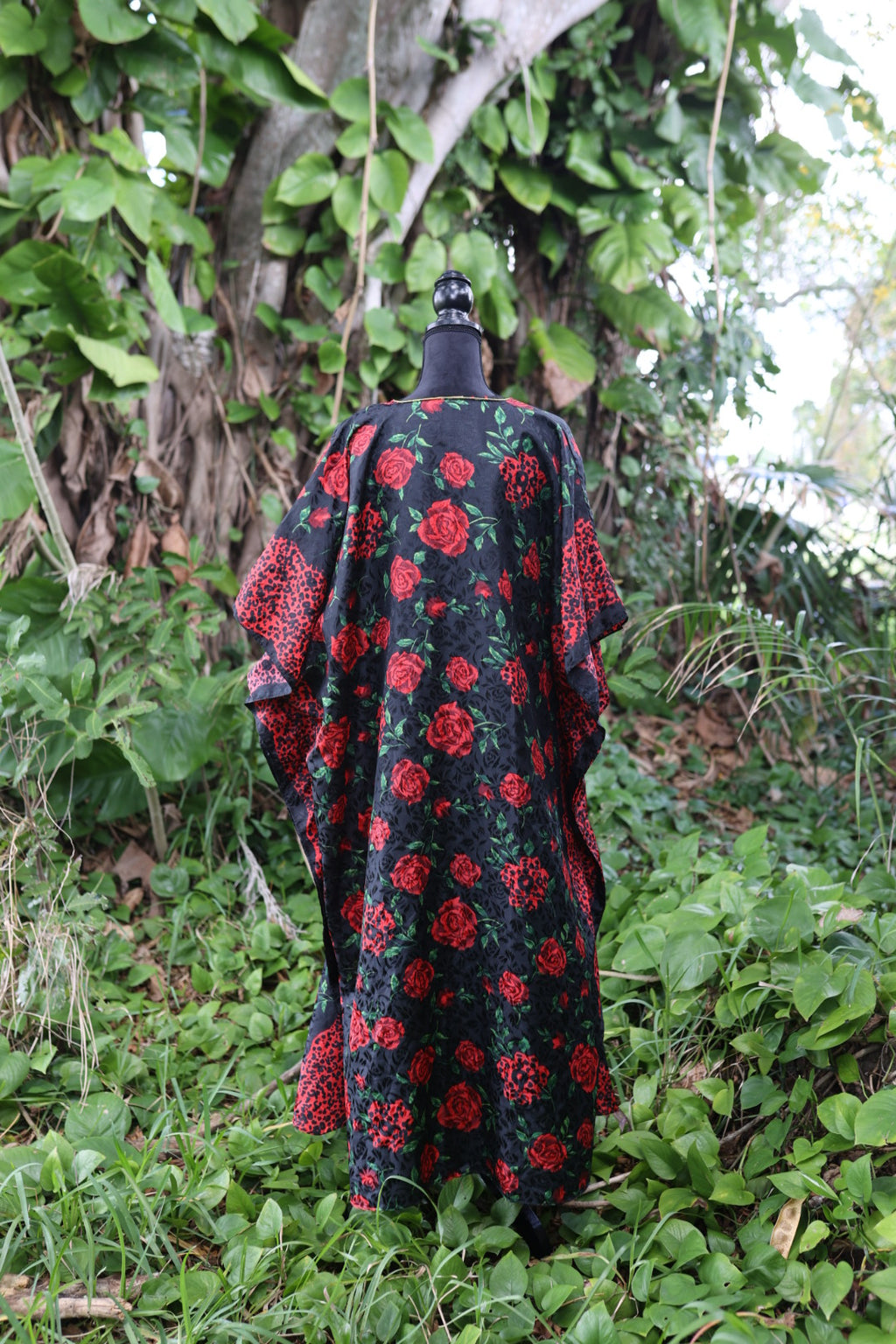 Vintage Caftan Black Rose