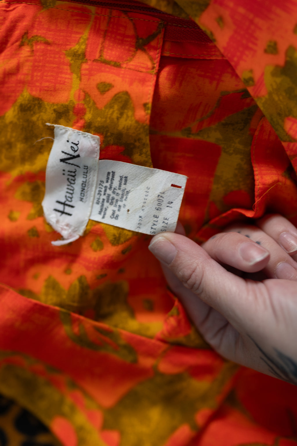 Vintage Hawaii Nei Dress