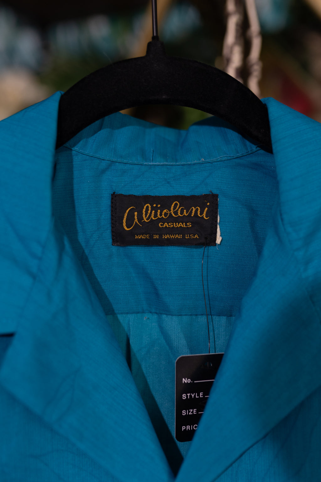 Vintage Aliiolani Casuals Hawaiian Shirt - Teal Hibiscus