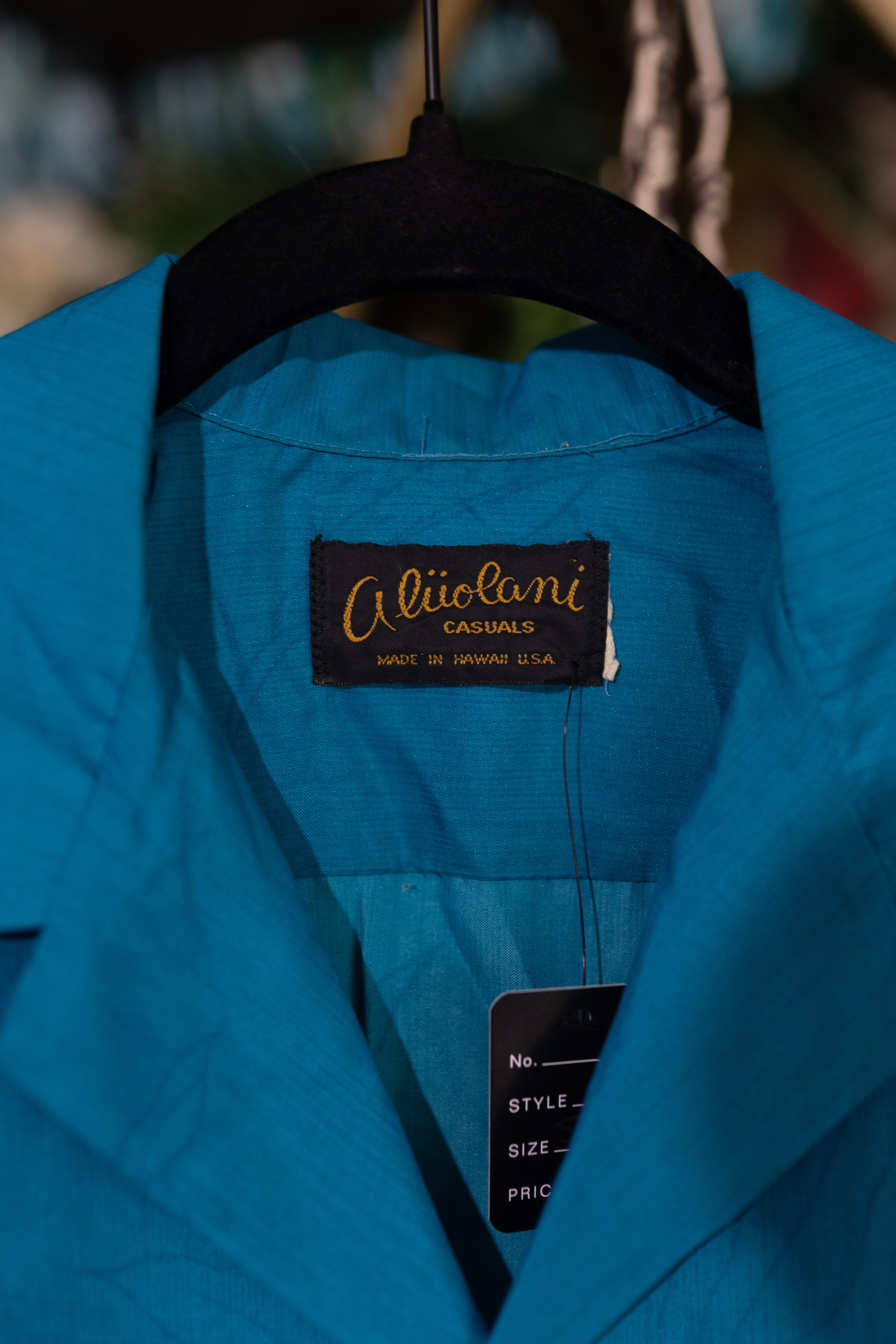 Vintage Aliiolani Casuals Hawaiian Shirt - Teal Hibiscus