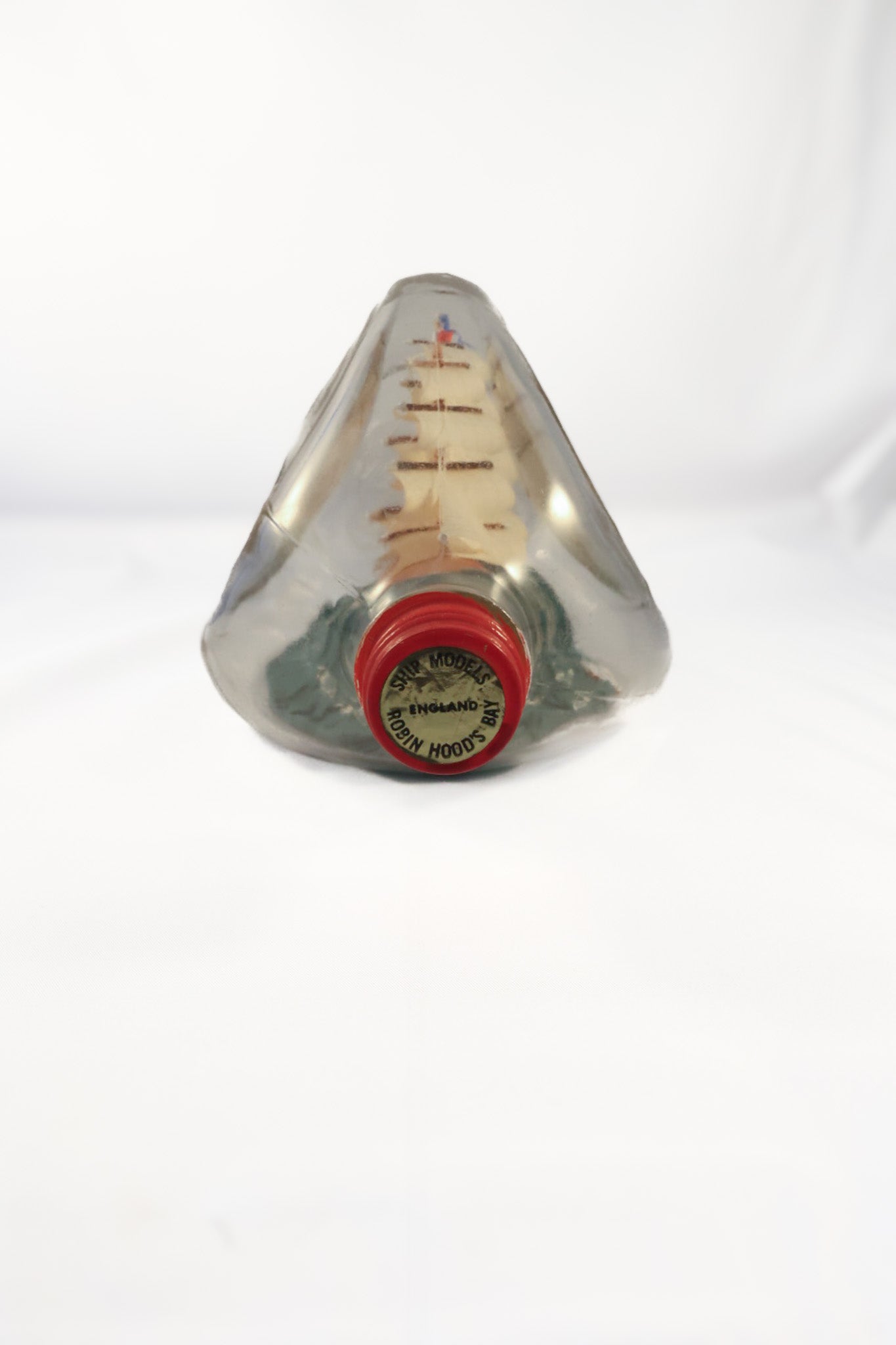Ship in a Bottle “Robin Hood” 1856